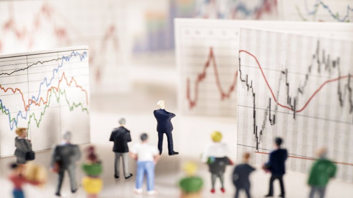 Why Do Manufacturers Still Struggle to Make Better Decisions Despite Having More Data?